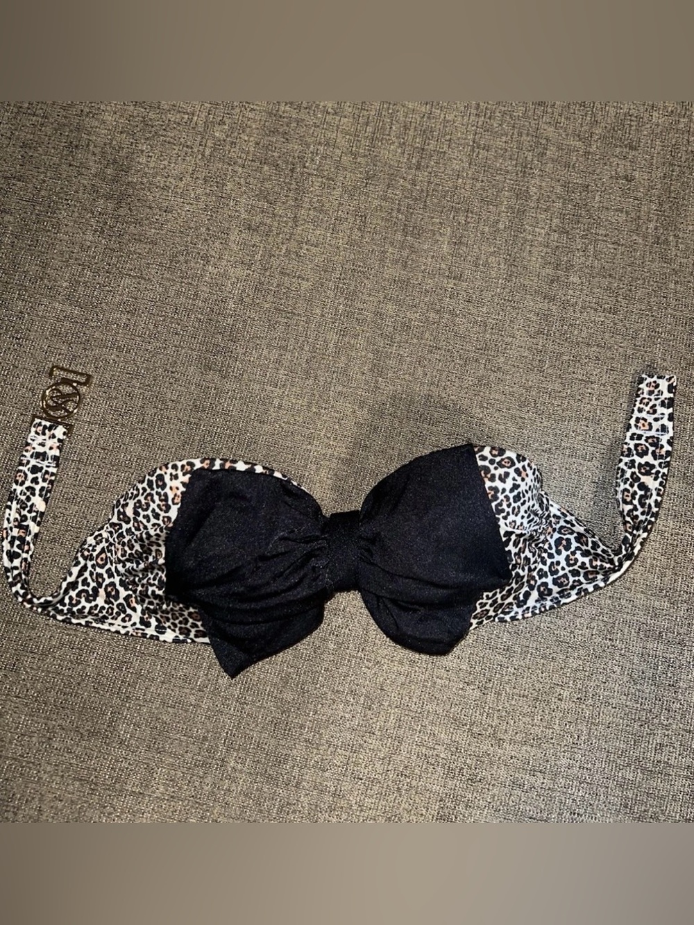 Victoria’s Secret Women’s Strapless Leopard Padded Bikini Top Size 32A